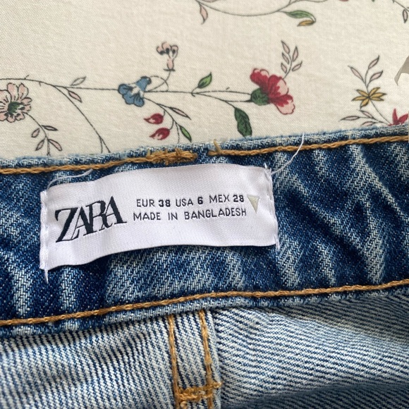 Zara Dark Wash Mom Jean - Picture 2 of 2